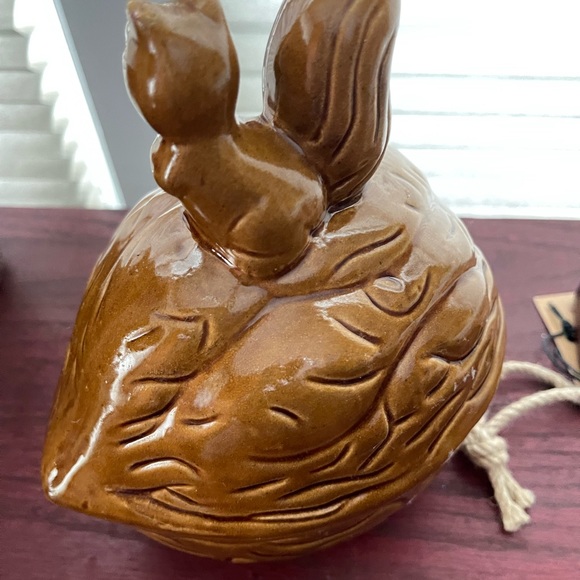 Vintage squirrel nut bowl. - Picture 6 of 6